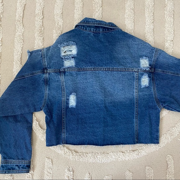 VICI Cropped Distressed Denim Jacket - Picture 4 of 6